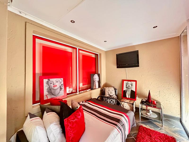 4 Bedroom Property for Sale in Caribbean Beach Club North West